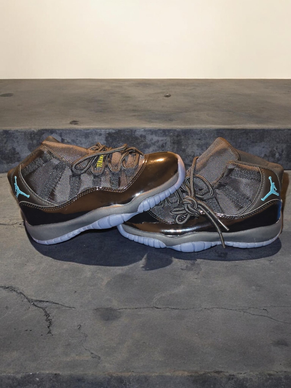 Air Jordan 11 Retro "Gamma"Basketball Shoes - Black/Teal